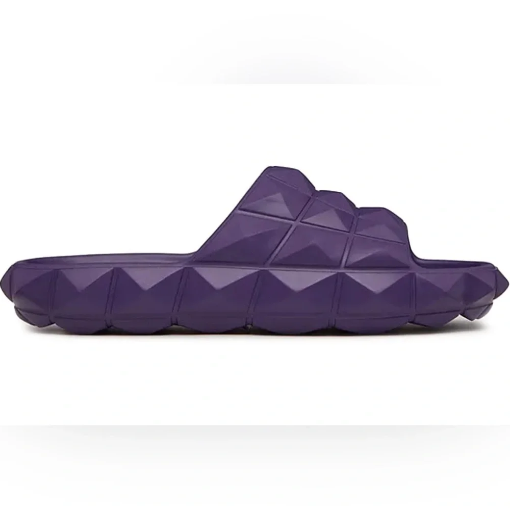 Valentino Garavani Men's Maxi‎ Stud Purple Pool Slides | PRELOVED 🔥